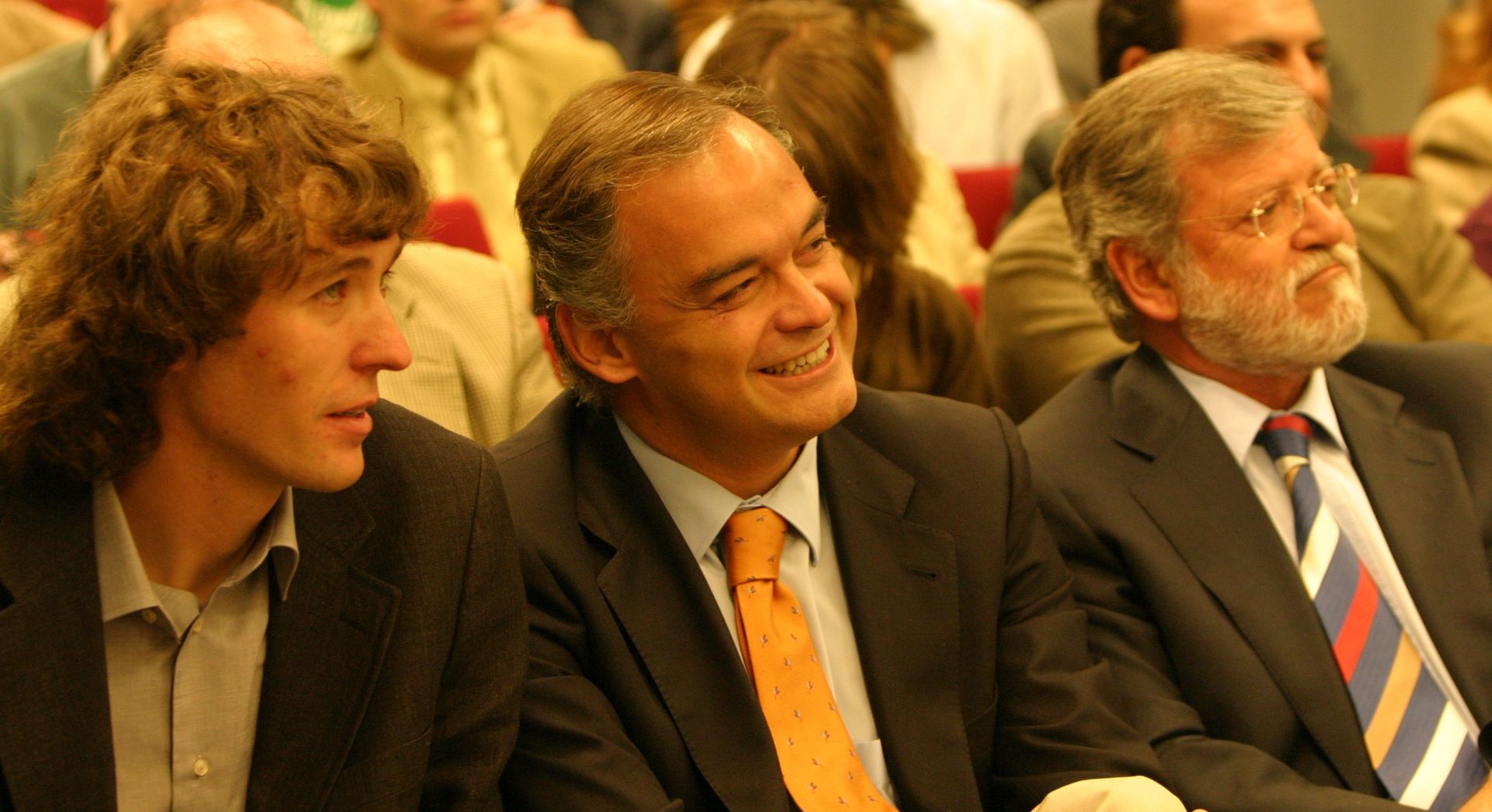 "Pablo Machón, Esteban González Pons (PP), Juan Carlos Rodriguez Ibarra (PSOE)"